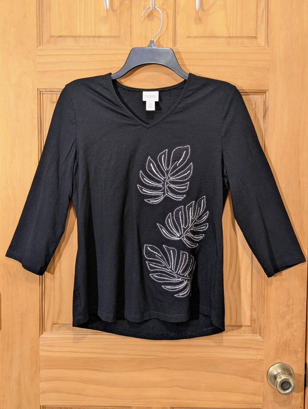 Weekends by Chico's Black Leaf Print V-Neck 3/4 Sleeve Shirt Top Sz 0/SM Travel